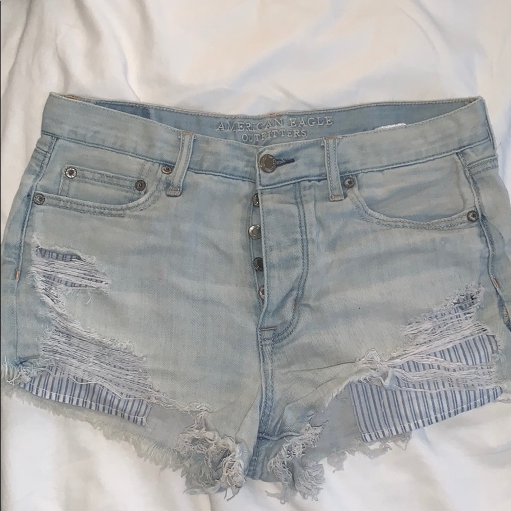 American eagle light wash denim short